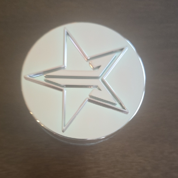 Jeffree Star Rose Setting Powder - Picture 2 of 3